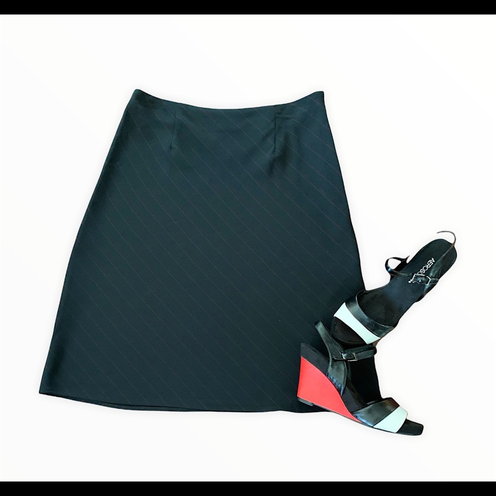 Michele, Black & Red stripe skirt Sz 10